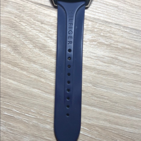 Tommy Hilfiger Watch - Picture 3 of 4
